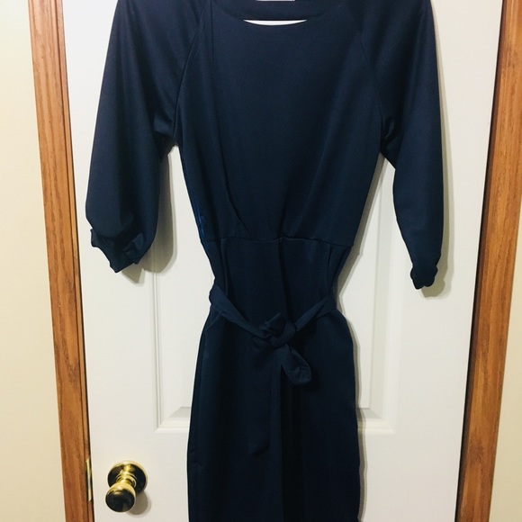 Dress **SOLD** - Picture 2 of 3